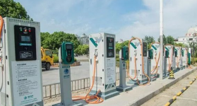 政策与需求双轮驱动下 中国充电站行业发展全景解读